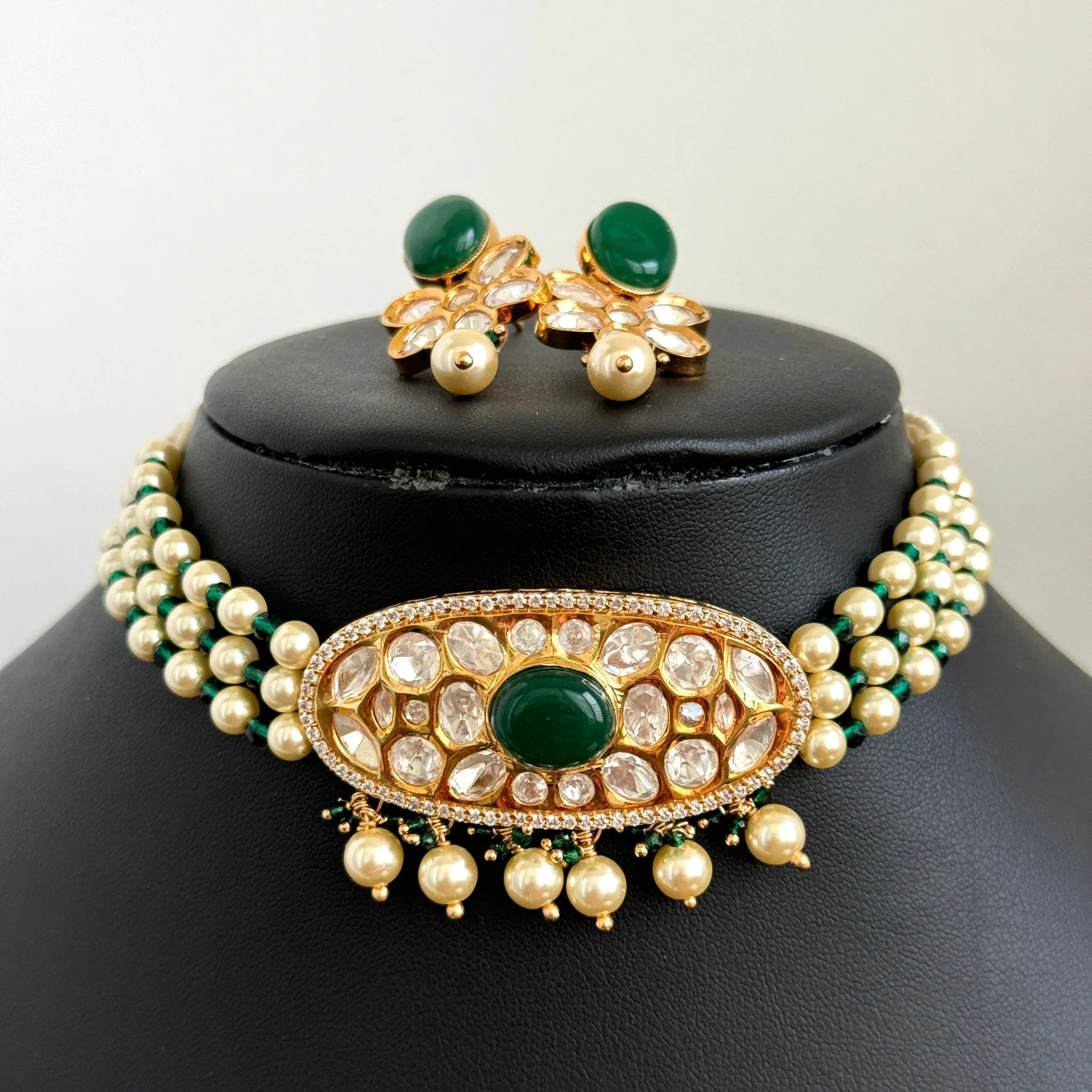 Green Premium Kundan Choker