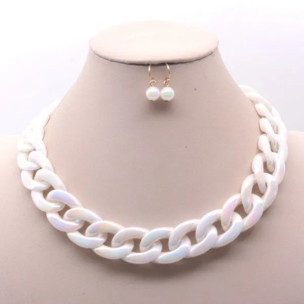 STATEMENT WHITE CHAIN NECKLACE AND EARRING SET